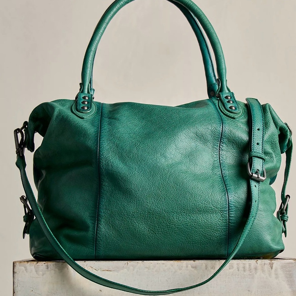 SOLD OUT Color// Free People We The Free Emerson Tote Emerald Green - Picture 2 of 3